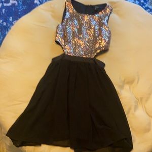 Adorable cut out A-line dress.